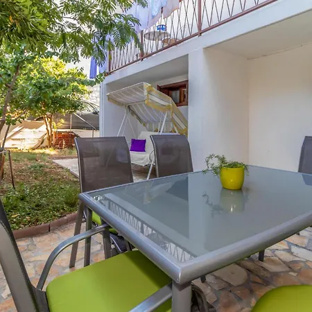 Daire Stunning In With House Sea View