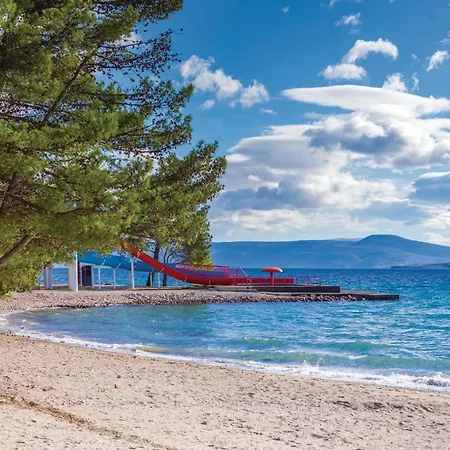 2 Bedroom Stunning In Apartment