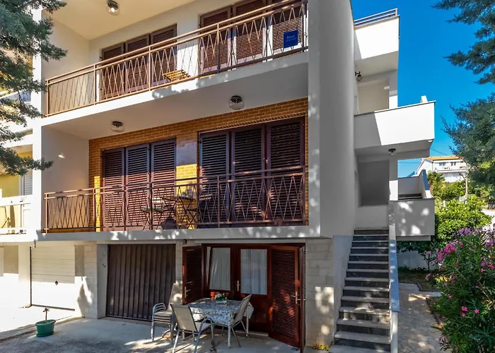 2 Bedroom Stunning In Selce